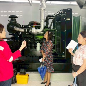 Supply 3 Phase Diesel Generator Set with Installation - จำหน่ายเครื่องกำเนิดไฟฟ้าดีเซล 440 KVA พร้อมติดตั้ง